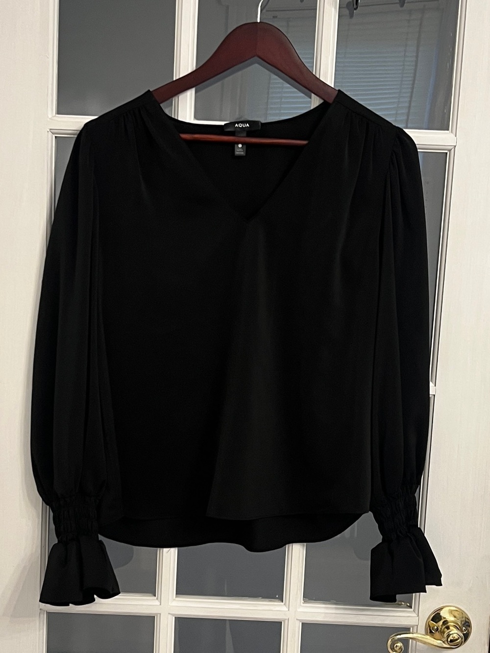 AQUA Women’s Black Long Sleeve Bell Cuff Blouse Size L
